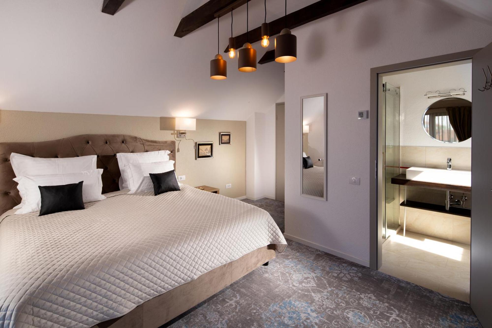 Casa Renium Hotel Sibiu Buitenkant foto